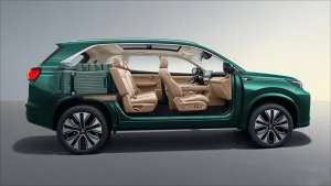 9.98萬預(yù)算可閉眼入的插混？藍(lán)電E5 PLUS165km長(zhǎng)續(xù)航先享版