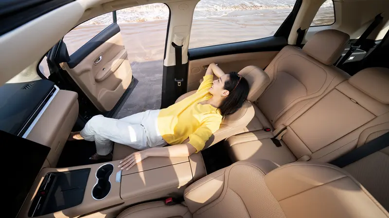 重新定義10萬級(jí)插混SUV價(jià)值標(biāo)準(zhǔn)，藍(lán)電E5 PLUS長(zhǎng)續(xù)航先享版